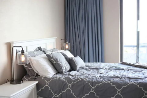 Milsons Point Apartment With Harbour Bridge Views - Northern Rivers Accommodation 6