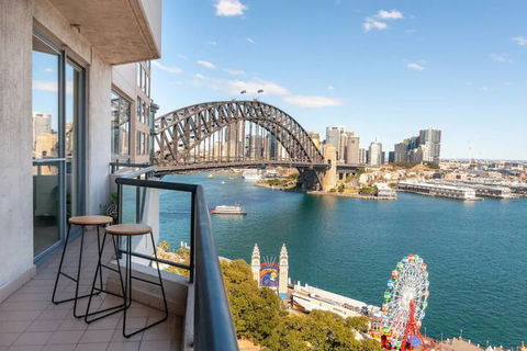 Milsons Point Apartment With Harbour Bridge Views - Northern Rivers Accommodation 1