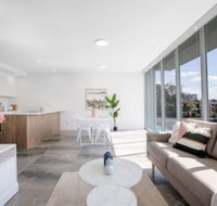 Wow Southport Apartment Near Light Rail Station - Northern Rivers Accommodation