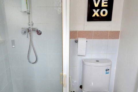 Cute Studio Apartment In Maroubra - Northern Rivers Accommodation 5