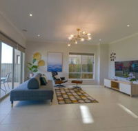 Luxury Waterfront Grand Villa in Melbourne - Northern Rivers Accommodation
