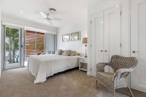 North Facing River Front Stunning Apartment Unit 2 9 Hilton Esplanade - Northern Rivers Accommodation 3