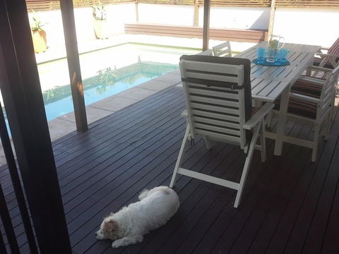 Minutes Walk To Peregian Beach & Surf! Unit 1 / 28 Pelican Street - Northern Rivers Accommodation 1
