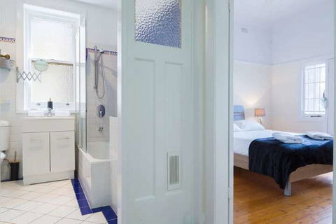 2 Bedroom Gorgeous Art Deco Classic Near CBD - Northern Rivers Accommodation 7