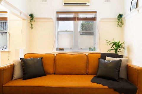 2 Bedroom Gorgeous Art Deco Classic Near CBD - Northern Rivers Accommodation 4