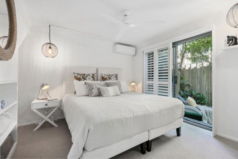 Luxury Beachside Apartment - Northern Rivers Accommodation 5