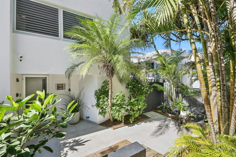Luxury Beachside Apartment - Northern Rivers Accommodation 2