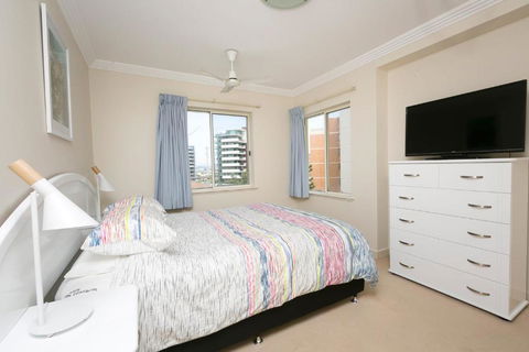 Whitesands Unit 402 34 38 North Street - Northern Rivers Accommodation 3