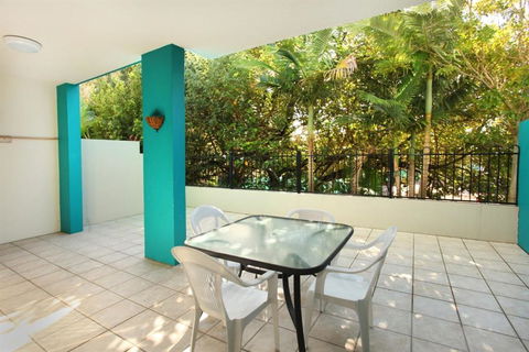Unit 2 On The Park Coolum Beach - Northern Rivers Accommodation 1