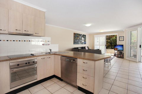 Unit 3 On The Park Coolum Beach - Northern Rivers Accommodation 1