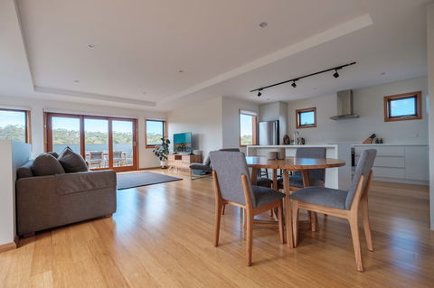 Freycinet Studios - Bay - Northern Rivers Accommodation 3