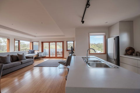 Freycinet Studios - Bay - Northern Rivers Accommodation 5