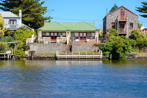 Harbour Lights - Northern Rivers Accommodation 7