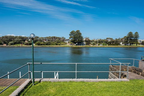 Harbour Lights - Northern Rivers Accommodation 6