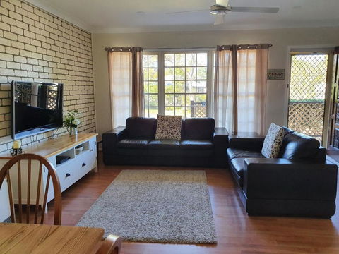 Cuddles Cottage 4 Christmas Bush Avenue Pet Friendly Holiday House Near Dutchies - Northern Rivers Accommodation 3