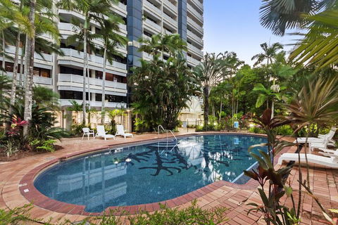 Luxury PoolSide Apartment In Beachfront - Northern Rivers Accommodation 3