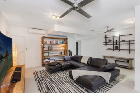 Luxury PoolSide Apartment In Beachfront - Northern Rivers Accommodation 0
