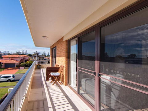 Villa Capri 3 Just A Hop Skip & Jump To Bowling Club - Northern Rivers Accommodation 5