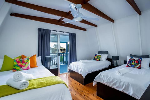 Wayfarers Beachouse Rainbow Beach Everything You Need Just Metres To The Beach - Northern Rivers Accommodation 6