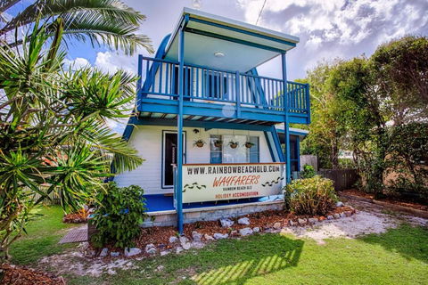 Wayfarers Beachouse Rainbow Beach Everything You Need Just Metres To The Beach - Northern Rivers Accommodation 3