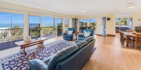 Seaclusion 8 View Court Carrickalinga - Northern Rivers Accommodation 4
