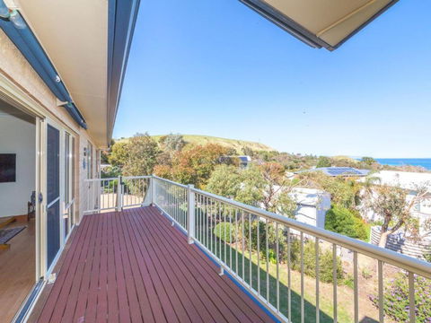 Seaclusion 8 View Court Carrickalinga - Northern Rivers Accommodation 3