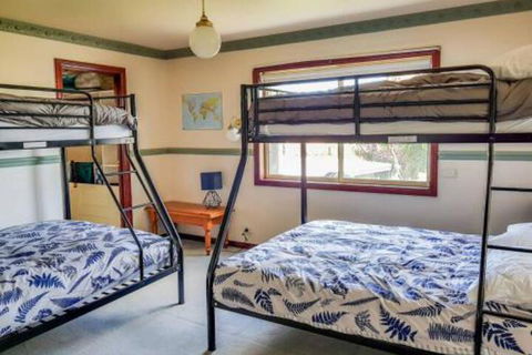 GUMS & ROSES Family Home In The Heart Of Town. - Northern Rivers Accommodation 1