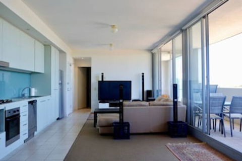 Spacious One Bedroom Apartment With Large Balcony - Northern Rivers Accommodation 0
