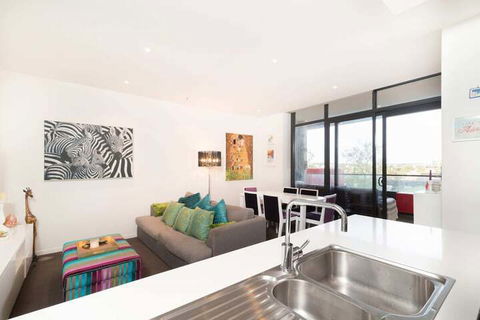 Modern 1BD In The Heart Of Richmond W / Pool & Gym! - Northern Rivers Accommodation 2