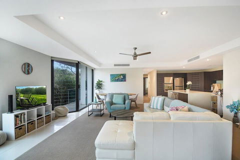 Peregian On The Beach Unit 3 - Northern Rivers Accommodation 4
