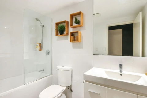 Spacious 2 Bedroom Apartment In Ascot With Large Private Garden - Northern Rivers Accommodation 2