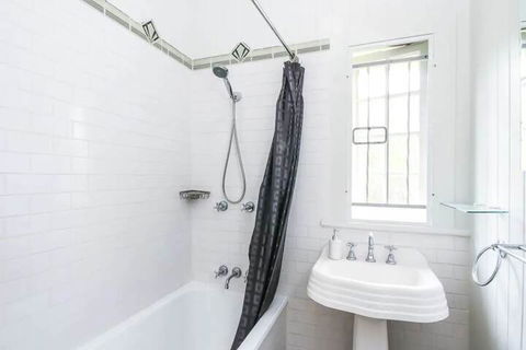 Quiet 3 Bedroom House In Albion With Parking - Northern Rivers Accommodation 3