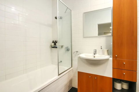 Large 3 Bedroom Apartment With River Views Near The Stadium - Northern Rivers Accommodation 5