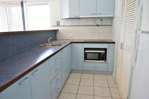 Osprey Holiday Village Unit 120 Colourful 3 Bedroom Holiday Villa With A Pool In The Complex - Northern Rivers Accommodation 7