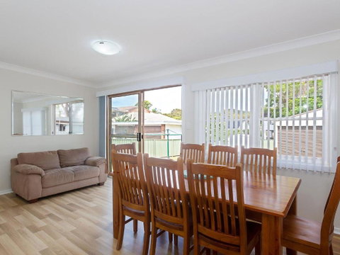 Sandy Shoal 46 Rigney Street Shoal Bay Beach Cottage With Aircon - Northern Rivers Accommodation 1
