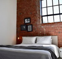 Stylish Warehouse Conversion in Heart of Fitzroy - Northern Rivers Accommodation