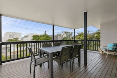 Sundance Pet Friendly Beach House In Peregian! 59 Lorikeet Drive - Northern Rivers Accommodation 0