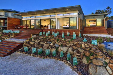 Freycinet Coastal Retreat - Northern Rivers Accommodation 2