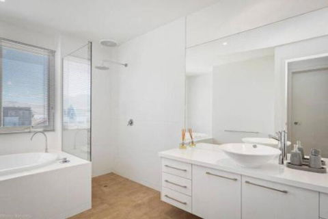 SEA NOOK Seconds From The Beach - Northern Rivers Accommodation 5