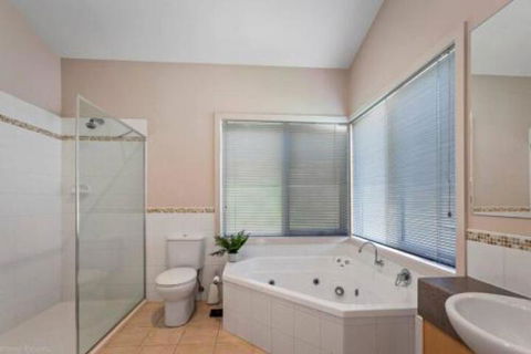 DRIFTWOOD VILLA Free Wifi Walk To Beach - Northern Rivers Accommodation 3