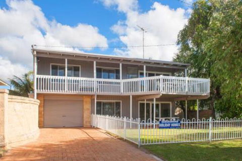 Bay Vista - Northern Rivers Accommodation 0