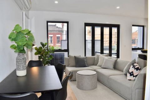 Brand New 2 Bed Apartment With Stunning City Views - Northern Rivers Accommodation 0
