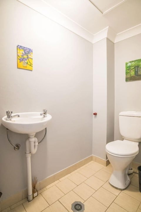 Rustic Hardwood 2 Bedroom Apartment In Randwick - Northern Rivers Accommodation 6