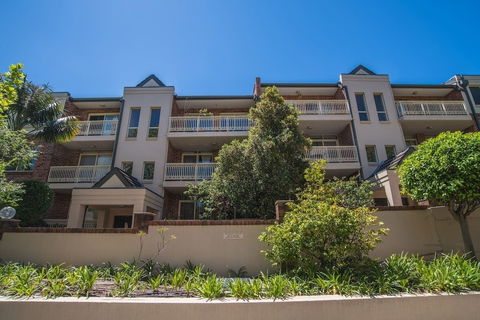 Rustic Hardwood 2 Bedroom Apartment In Randwick - Northern Rivers Accommodation 2