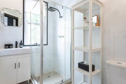 Le Studio At Potts Point - Northern Rivers Accommodation 7
