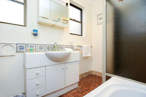 Kestrel Lodge - Northern Rivers Accommodation 7