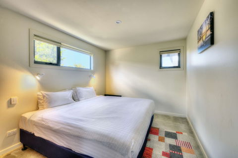 Oystercatcher - Northern Rivers Accommodation 3