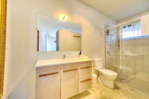 Oystercatcher - Northern Rivers Accommodation 1