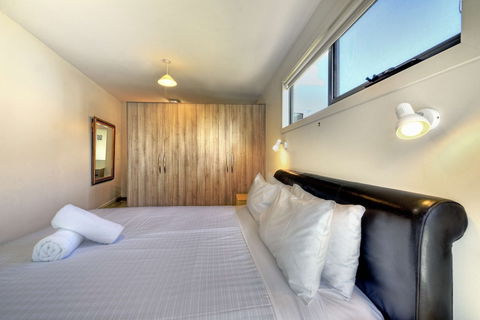 Oystercatcher - Northern Rivers Accommodation 2