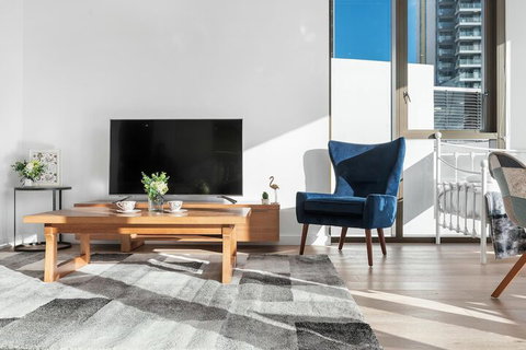 I02-china Town Luxury Service Apartment - Northern Rivers Accommodation 1